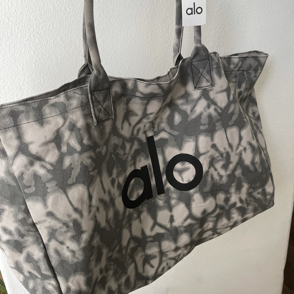 Alo yoga tote